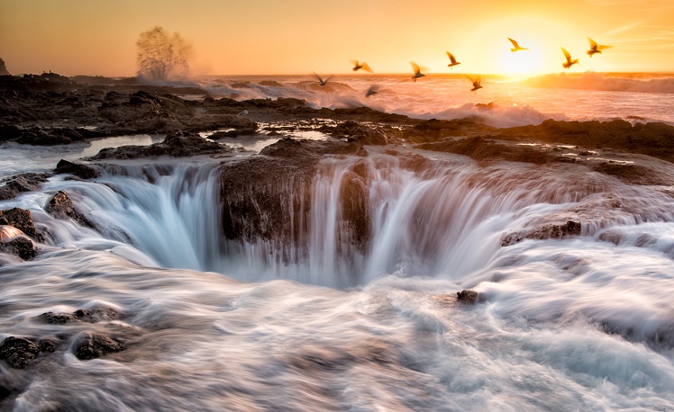 Thor's Well @ Cape Perpetua on the Oregon Coast